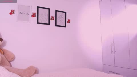 Insta DannaBlueX  online show from November 27, 2025, 6:32 pm