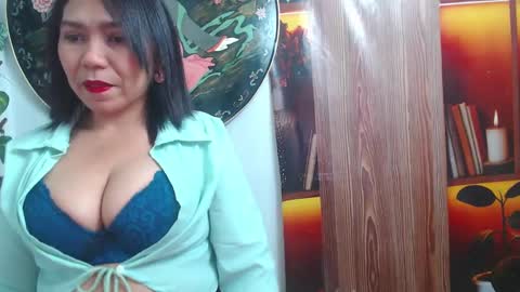 Snapshot of dannamomcerrat chatting on September 18, 2025, 11:40 pm dannamomcerrat online show from September 18, 2025, 11:40 pm