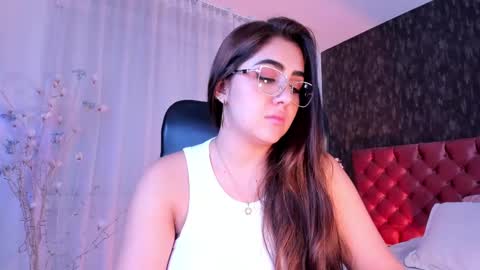 Snapshot of dannastaar chatting on March 6, 2025, 5:43 pm Danna online show from March 6, 2025, 5:43 pm