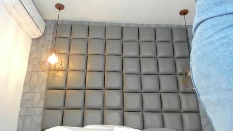 Danna online show from December 18, 2025, 12:11 pm