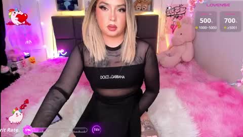dannia_13 online show from June 5, 2026, 2:07 am