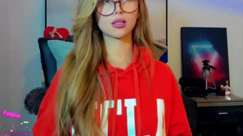 danniecarton online show from February 25, 2025, 4:46 am