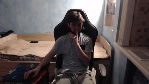 Snapshot of danny634 chatting on January 21, 2025, 4:43 am Danny online show from January 21, 2025, 4:43 am