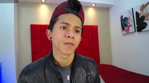 Snapshot of danny__santoro chatting on September 10, 2025, 12:49 pm Danny online show from September 10, 2025, 12:49 pm