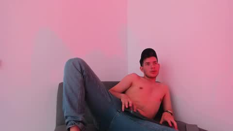 danny_and_lara online show from October 14, 2025, 7:25 pm