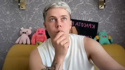 Snapshot of danny_love01 chatting on July 16, 2026, 11:27 am danny online show from July 16, 2026, 11:27 am