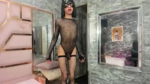 Snapshot of danny_lux chatting on June 7, 2026, 2:59 am Danny online show from June 7, 2026, 2:59 am