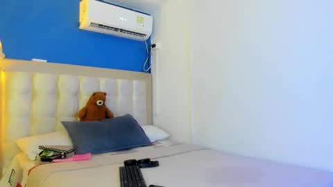 Snapshot of danny_winslow chatting on November 11, 2025, 4:34 am Danny online show from November 11, 2025, 4:34 am