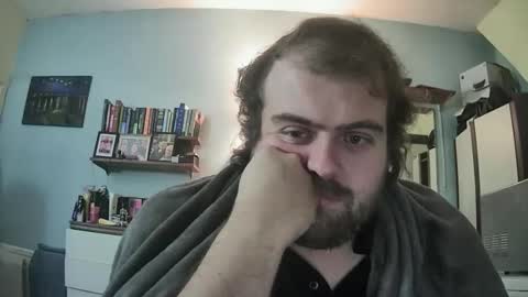 Snapshot of dannyb0y95 chatting on November 17, 2025, 8:25 pm Danny online show from November 17, 2025, 8:25 pm