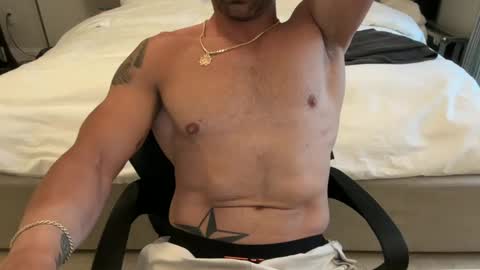 Snapshot of dannyland9 chatting on February 22, 2025, 11:03 pm dannyland9 online show from February 22, 2025, 11:03 pm