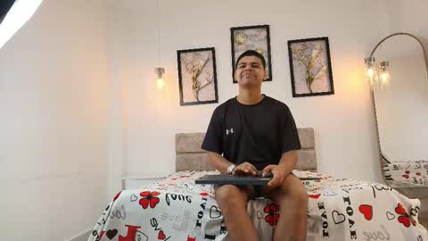 Snapshot of dannysamm chatting on October 7, 2025, 11:51 am dannysamm online show from October 7, 2025, 11:51 am