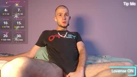 dante_bear online show from September 20, 2025, 2:12 am