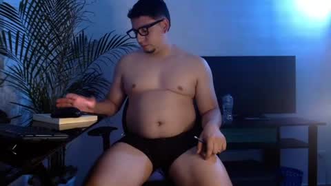  A L E J A N D R O  online show from June 1, 2026, 11:06 pm
