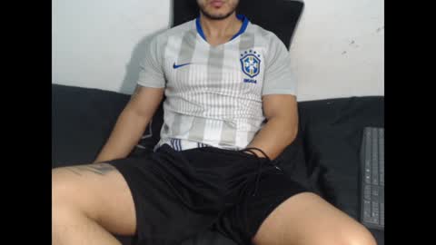 Snapshot of dantebrown1 chatting on January 20, 2025, 12:57 am dantebrown1 online show from January 20, 2025, 12:57 am