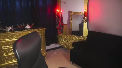 Snapshot of dantecoppolaa chatting on March 2, 2025, 10:38 pm Dante coppola online show from March 2, 2025, 10:38 pm