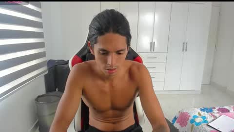 X Dante7373574 online show from December 16, 2025, 6:46 pm