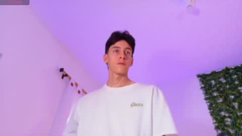 dantevoss_ online show from June 9, 2026, 12:06 pm