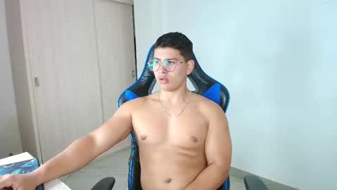 Snapshot of dantraxx chatting on January 16, 2025, 6:06 pm Dantraxx online show from January 16, 2025, 6:06 pm