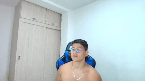 Snapshot of dantraxx chatting on February 20, 2025, 7:08 pm Dantraxx online show from February 20, 2025, 7:08 pm