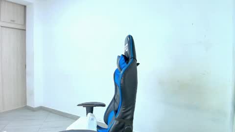 Snapshot of dantraxx chatting on February 7, 2026, 1:31 am Dantraxx online show from February 7, 2026, 1:31 am