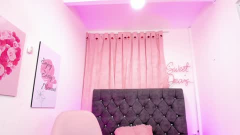 Snapshot of dany_brownie chatting on December 31, 2024, 7:20 am hi im DanyBest Squirter here on cb online show from December 31, 2024, 7:20 am