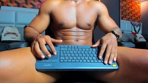 Snapshot of dany_dryy chatting on January 25, 2025, 3:51 am Dany online show from January 25, 2025, 3:51 am