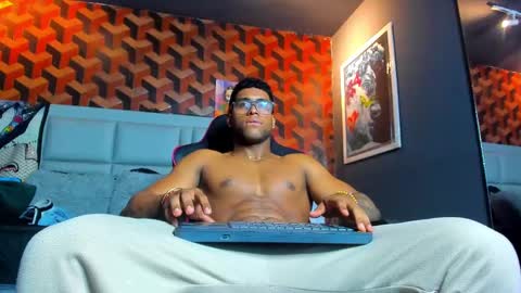 Snapshot of dany_dryy chatting on February 13, 2025, 10:22 pm Dany online show from February 13, 2025, 10:22 pm