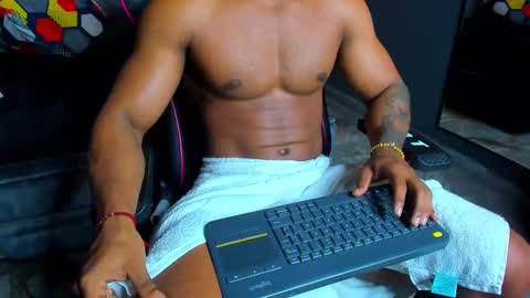 Snapshot of dany_dryy chatting on February 23, 2025, 4:02 pm Dany online show from February 23, 2025, 4:02 pm
