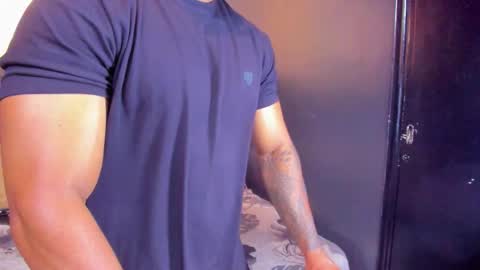 Snapshot of dany_dryy chatting on October 13, 2025, 11:27 pm Dany online show from October 13, 2025, 11:27 pm