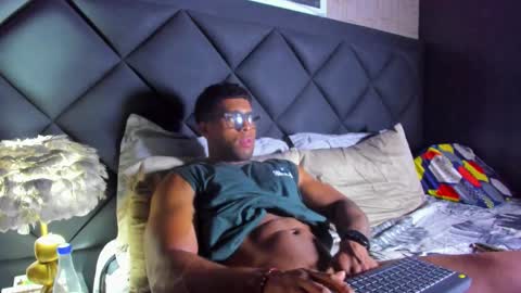 Snapshot of dany_dryy chatting on November 5, 2025, 12:43 am Dany online show from November 5, 2025, 12:43 am