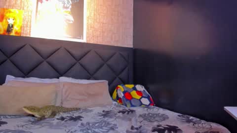 Snapshot of dany_dryy chatting on November 6, 2025, 2:18 pm Dany online show from November 6, 2025, 2:18 pm