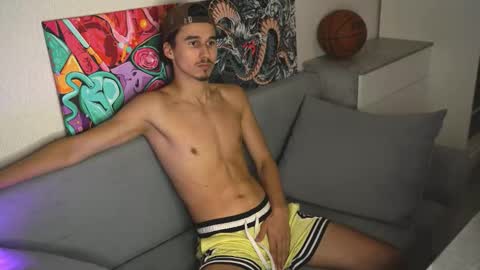 Snapshot of danyx__ chatting on September 19, 2025, 5:57 pm Dany online show from September 19, 2025, 5:57 pm