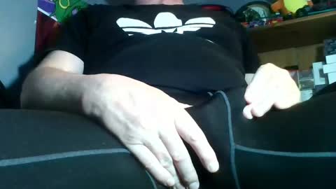 danz30_xxx online show from April 10, 2026, 9:47 am