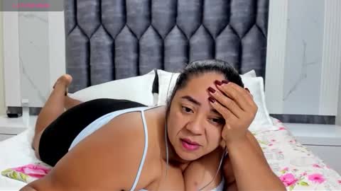 Snapshot of daphaineex chatting on November 9, 2025, 11:58 pm daphaineex online show from November 9, 2025, 11:58 pm