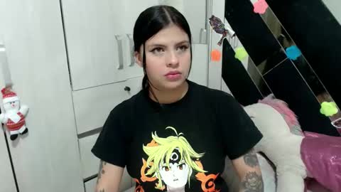 daphne877046 online show from November 19, 2025, 7:36 pm