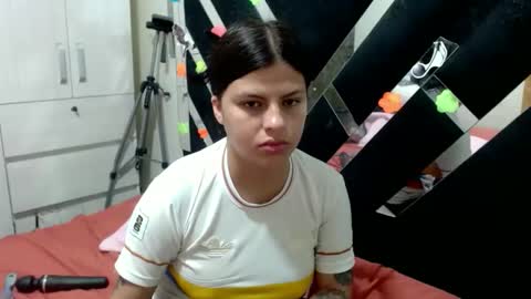 daphne877046 online show from June 1, 2026, 1:07 am
