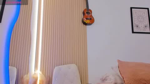 Antonella Mora online show from December 4, 2024, 1:53 pm