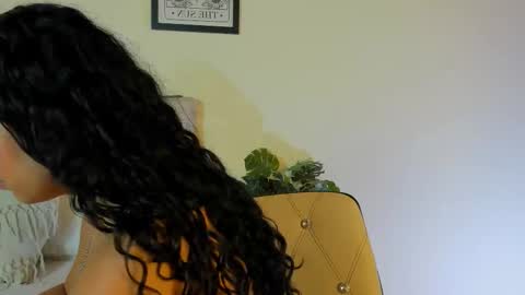 Antonella Mora online show from October 14, 2025, 12:06 pm