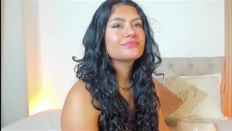Antonella Mora online show from June 17, 2026, 1:12 pm