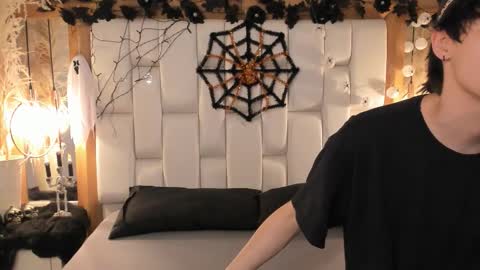 daphne_and_roger online show from October 7, 2025, 11:29 am