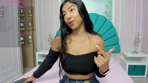 Daphne  online show from January 9, 2025, 11:14 am