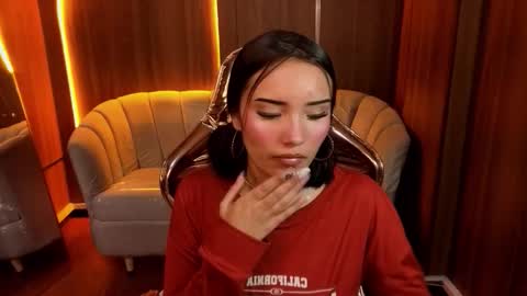 daphne_nicole_b online show from March 27, 2026, 1:11 pm