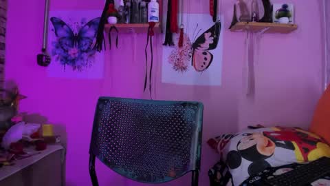 daphneandrade online show from February 9, 2025, 1:14 pm