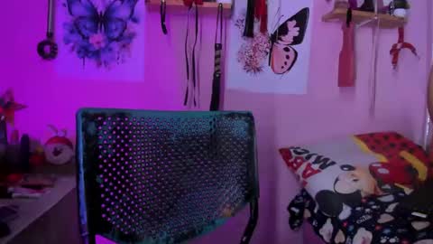 daphneandrade online show from February 13, 2025, 12:43 pm