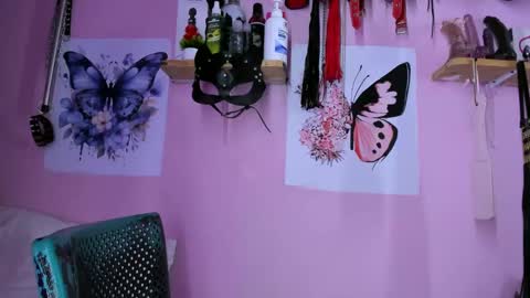 daphneandrade online show from February 27, 2025, 4:21 pm