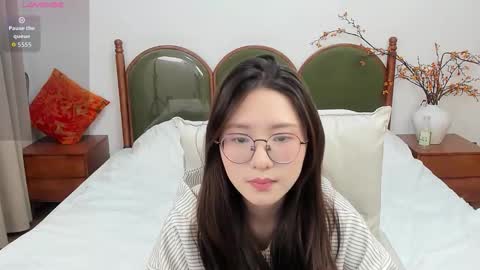 Snapshot of daphnedawn chatting on November 27, 2025, 7:10 am Dawn online show from November 27, 2025, 7:10 am