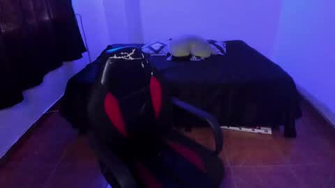 DAPHNE online show from December 5, 2024, 7:28 pm