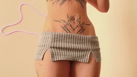 DAPHNE online show from October 15, 2025, 2:17 pm