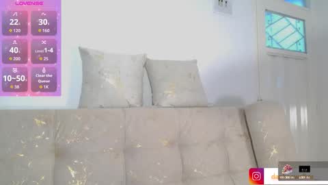 Snapshot of daphnewalker__ chatting on September 28, 2025, 11:48 am Daphne online show from September 28, 2025, 11:48 am