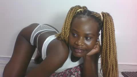 Snapshot of darberry21 chatting on June 10, 2026, 4:34 am ESTHER online show from June 10, 2026, 4:34 am